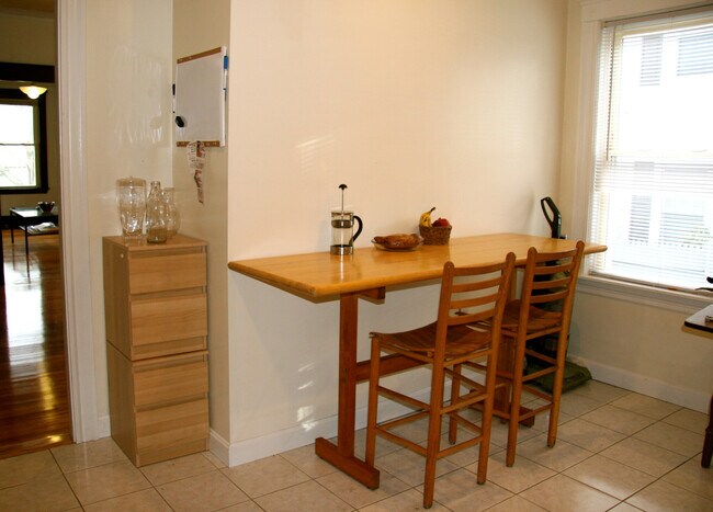 Building Photo - 55 Hobson St