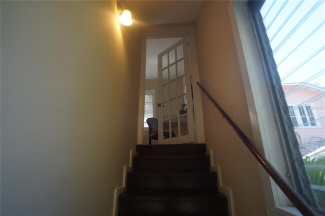 Foto del edificio - 1904 W Bristol Ave