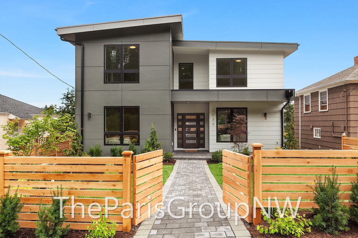 Foto principal - 3632 36th Ave W