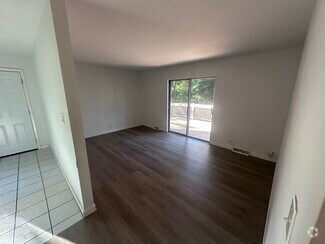 Building Photo - 6516 Dogwood Ln