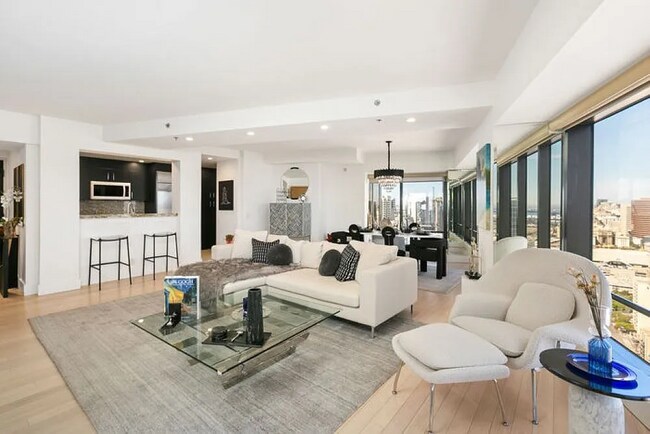 Foto del edificio - 200 Harbor Dr