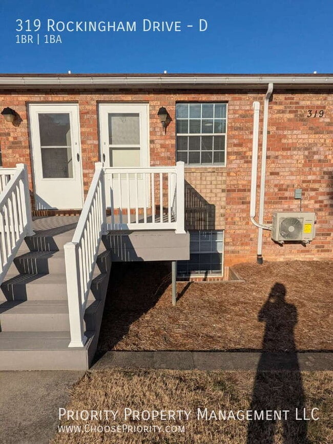 Building Photo - 319 Rockingham Dr