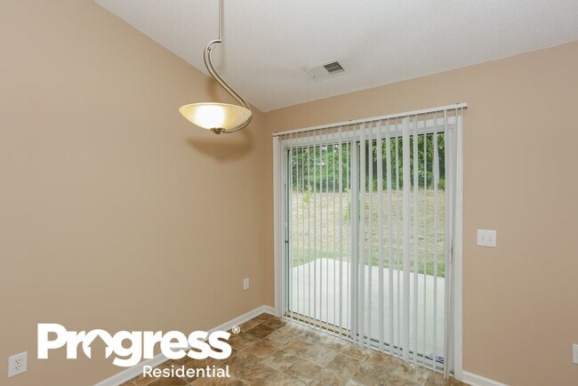 Building Photo - 3618 Edgeview Dr