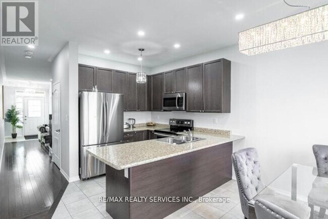 Building Photo - 2419 KENTUCKY DERBY Way
