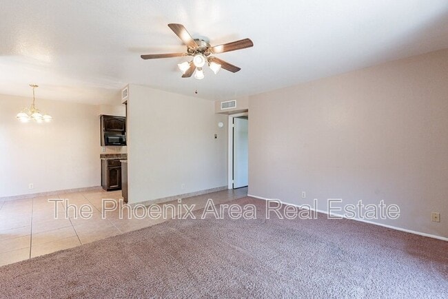 Building Photo - 16657 E Gunsight Dr