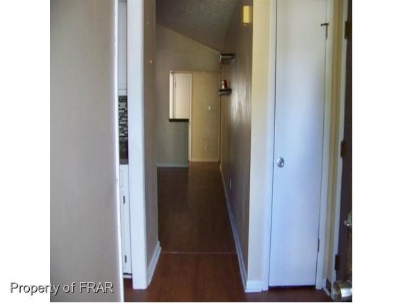 Foto del edificio - 5601 Woodlake Ct