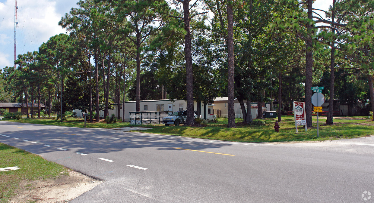 Primary Photo - Small Mobile Home Park