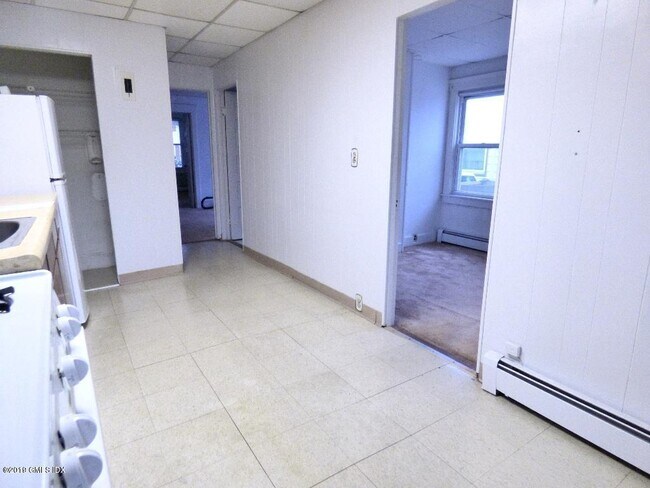 Building Photo - 20 Kent Pl