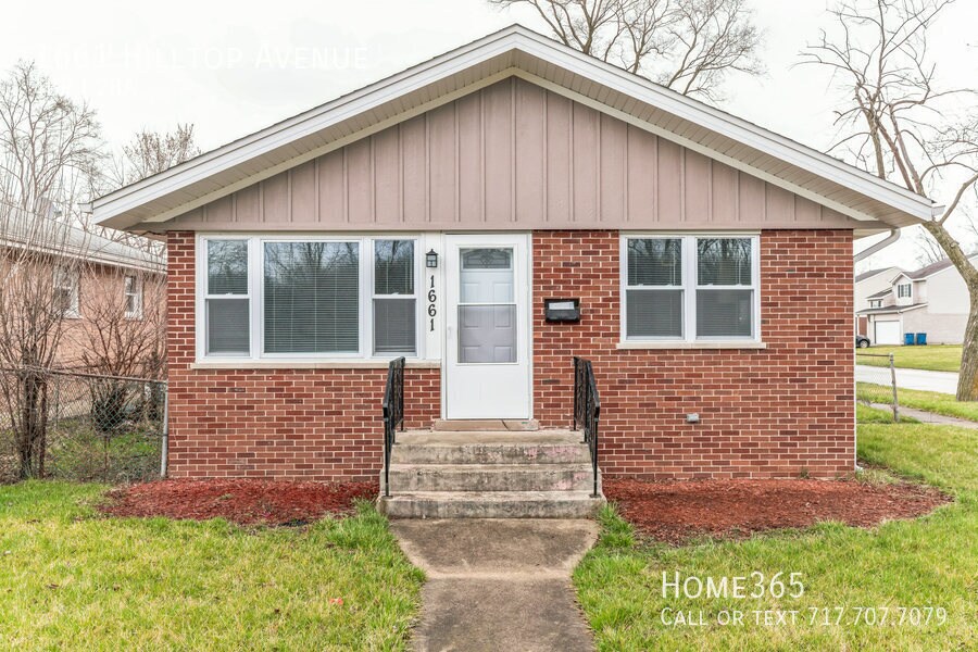 Primary Photo - Charmy Single-Family Home at Chicago Heights