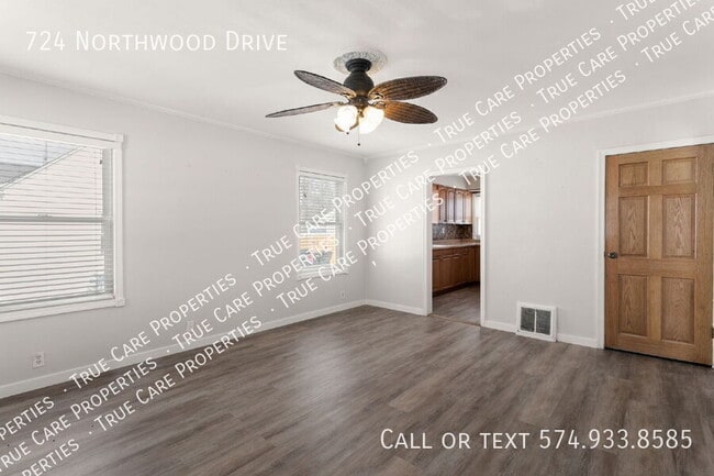 Building Photo - 724 Northwood Dr
