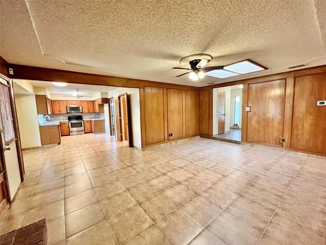 Building Photo - 3904 Woodbury Ct