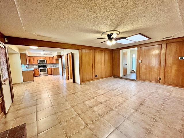 Foto del edificio - 3904 Woodbury Ct