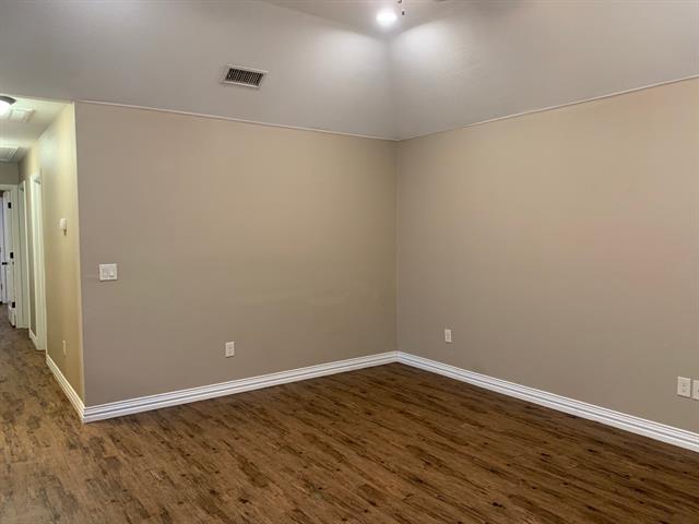 Foto del edificio - 408 W Johnson St