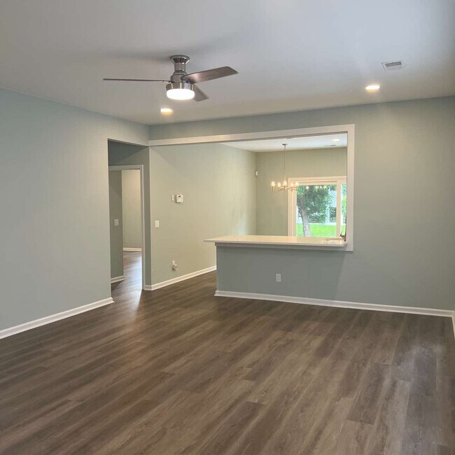 Building Photo - 116 Cypress Run