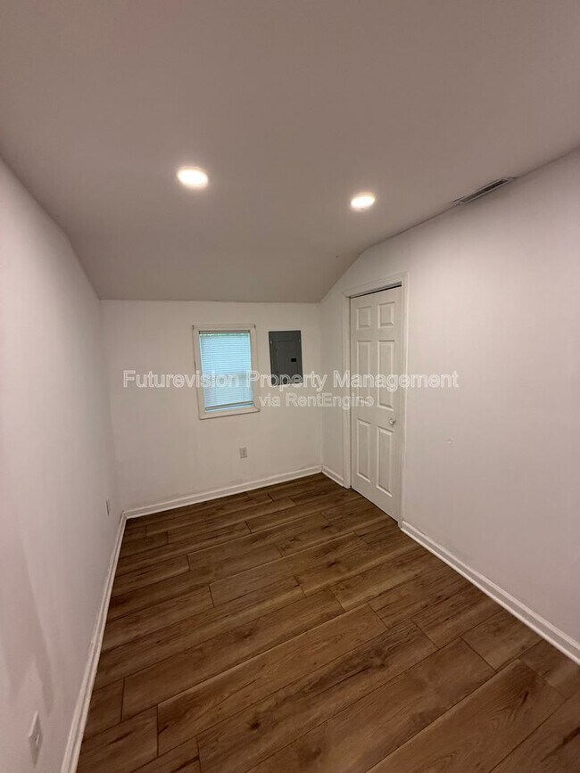 Foto del edificio - 122 N Hamilton St