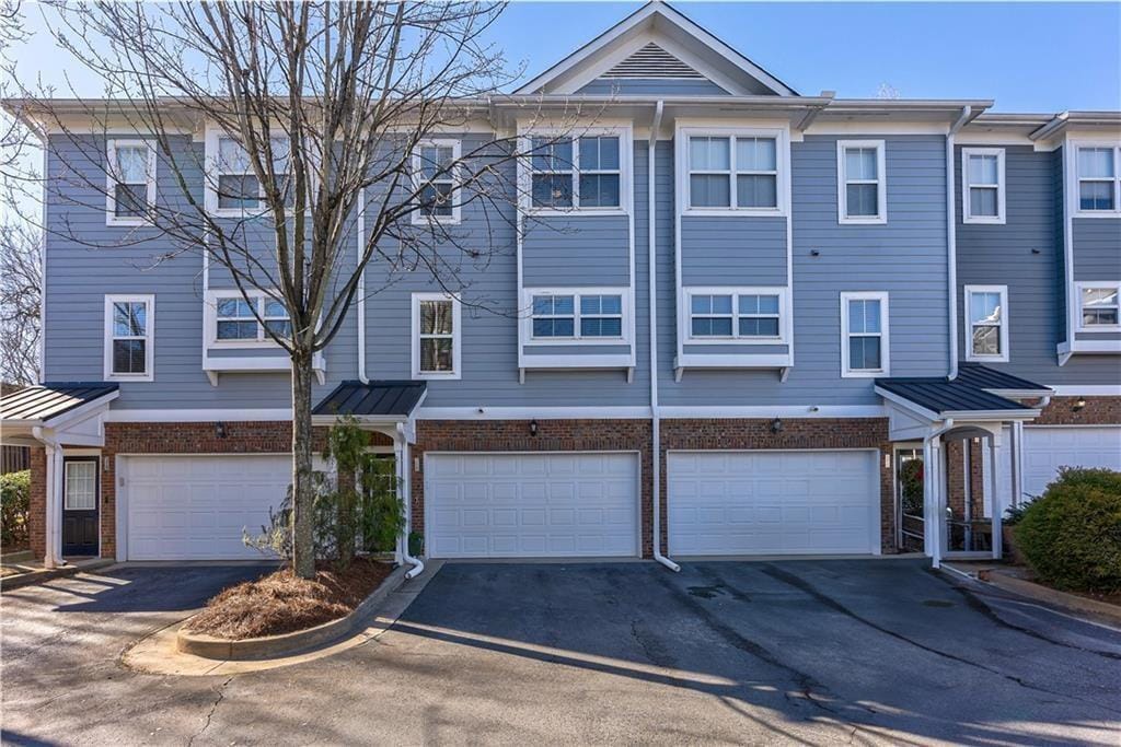 Building Photo - 312 Carlyle Park Dr