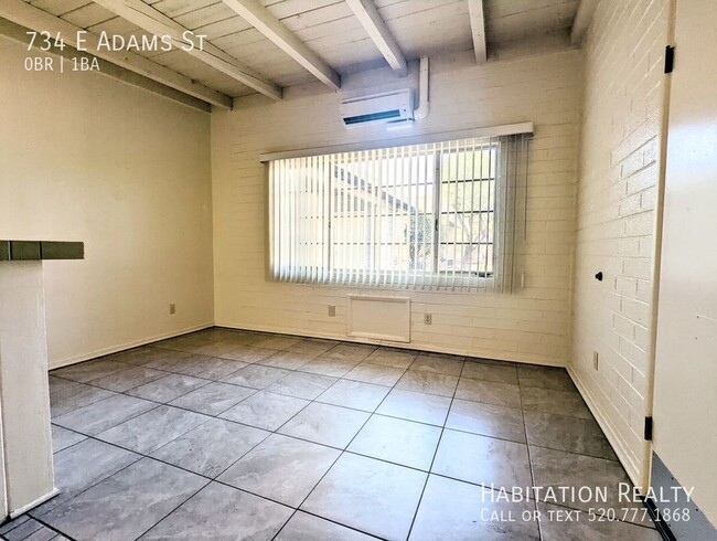 Building Photo - Pre-Lease!! Spacious Studio University Are...