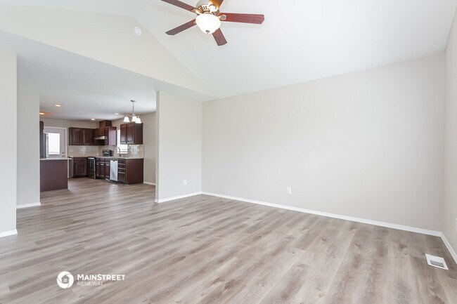 Foto del edificio - 20210 13th Ave Ct E
