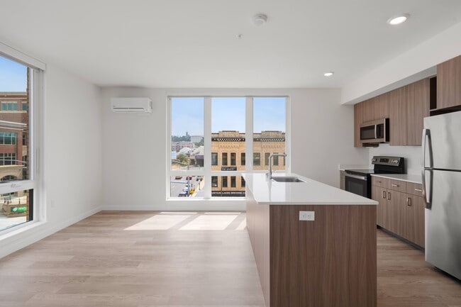 Building Photo - The Warren Apartments