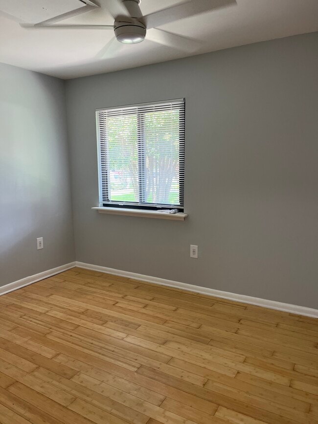 Building Photo - 8503 Laguna Ct