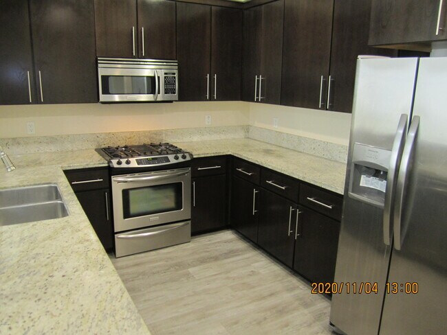 Foto del edificio - 10878 Bloomfield St