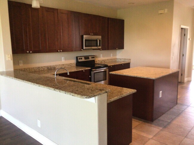 Building Photo - 1189 Venetian Harbor Drive NE