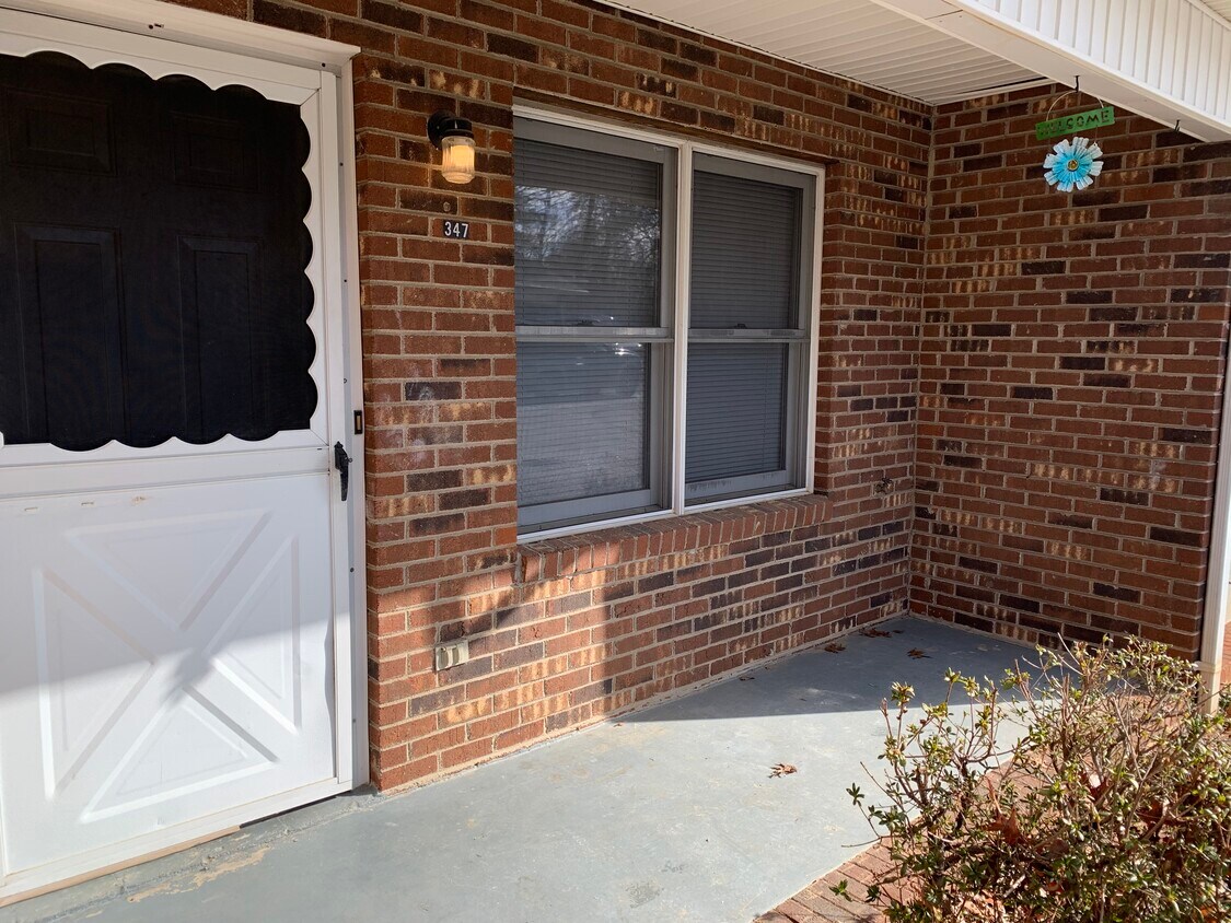 347 Sunny Hill Dr Unit 347, Lincolnton, NC 28092 Apartments in