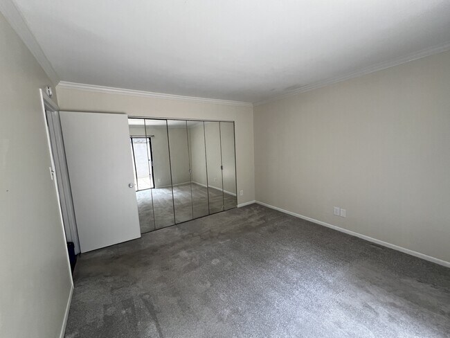 Foto del edificio - 3350 Altamont Rd