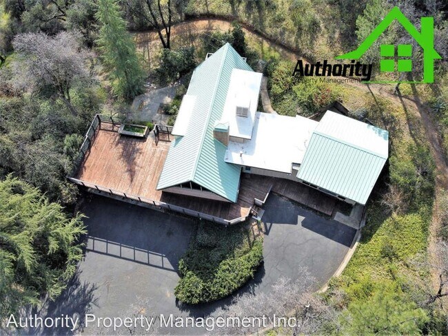 Foto del edificio - 3 br, 3 bath House - 17823 Press Road