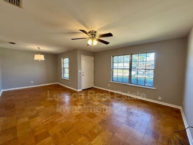 Foto del edificio - 1139 Carolina St