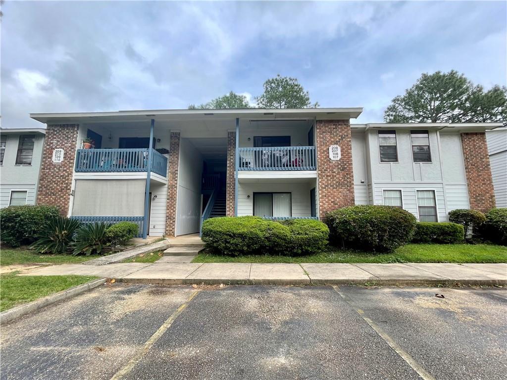 6040 Grelot Rd Unit 108, Mobile, AL 36609 Condo for Rent in Mobile, AL