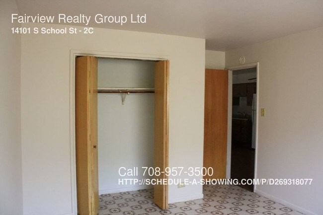 Foto del edificio - 14101 S School St