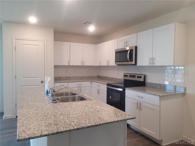 Foto del edificio - 6622 S Mystic Ave