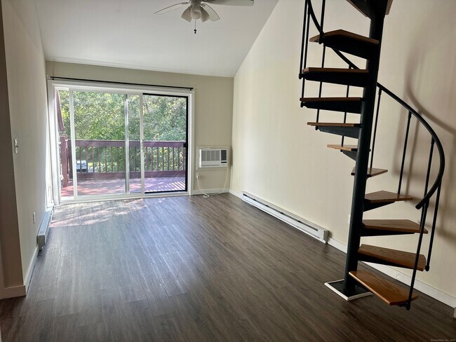 Building Photo - 3699 Broadbridge Ave