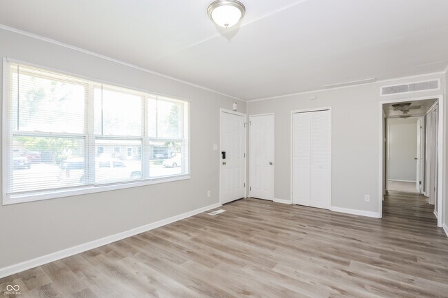 Building Photo - 4030 Kalmar Dr
