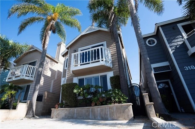 Building Photo - 320 17th St