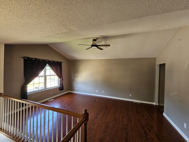 Foto del edificio - 127 Bayfield Dr