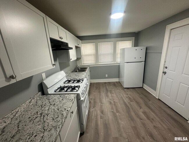 Foto del edificio - 1220 N Frink St