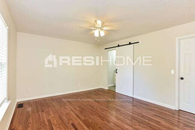 Foto del edificio - 2809 Pinnacle Ct