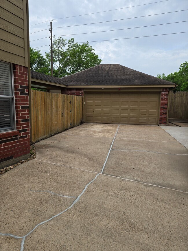 Foto del edificio - 12018 McKinney Falls Ln