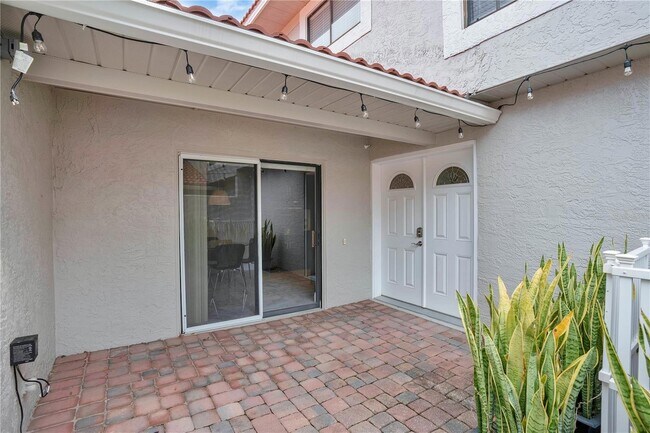 Building Photo - 7513 Fenwick Cove Ln