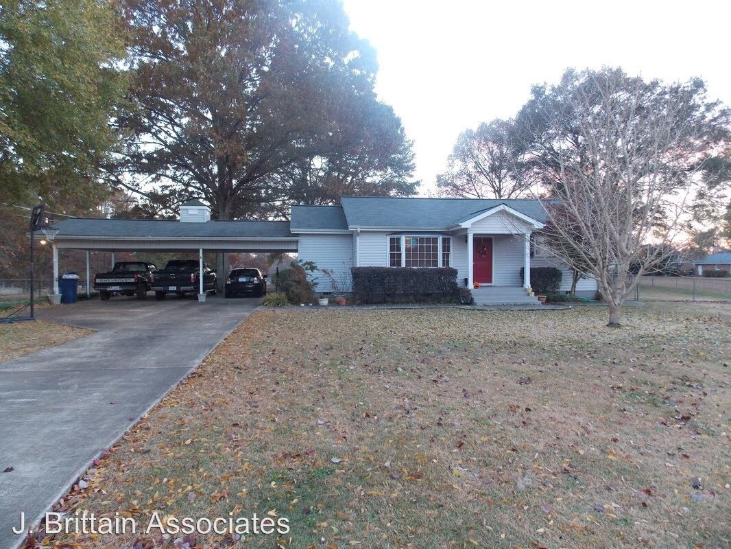 Primary Photo - 3800 Spring Valley Rd