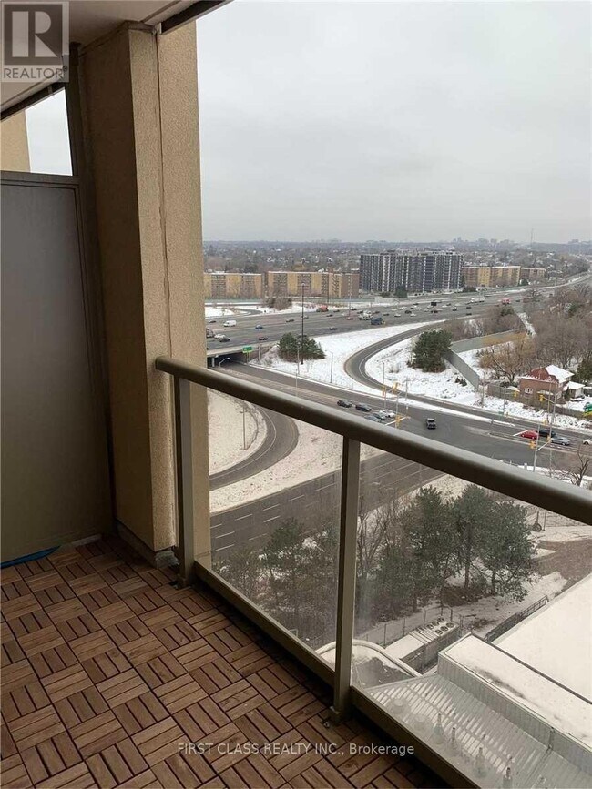 Building Photo - 18 Kenaston Gardens