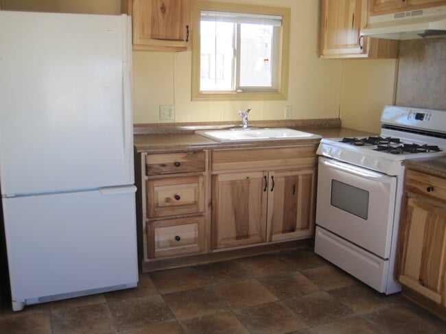 Building Photo - 4340 N Romero Cir E