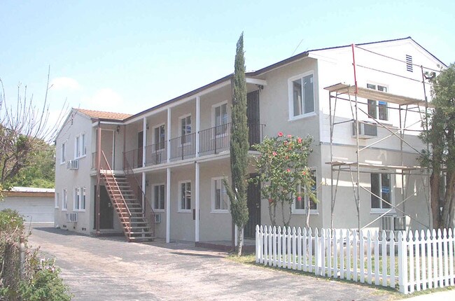 Foto del edificio - 12801 Vanowen St