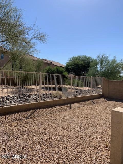 Foto del edificio - 7500 E Deer Valley Rd