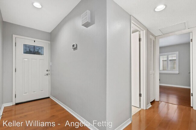 Building Photo - 2 br, 2 bath House - 1094 Azalea Lane #4