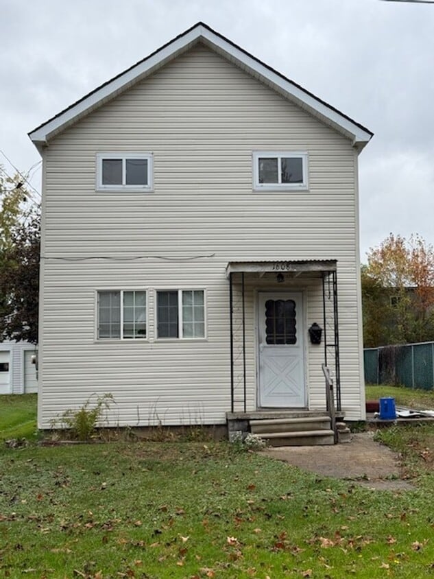Primary Photo - 1608-1608 1/2 Avenue B