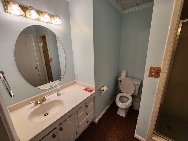 Foto del edificio - 3153 Bonhurst Dr
