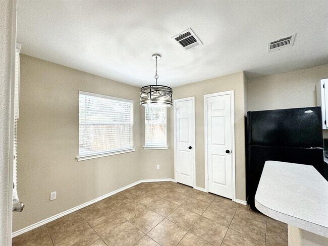 Foto del edificio - 831 Sagewood Trail